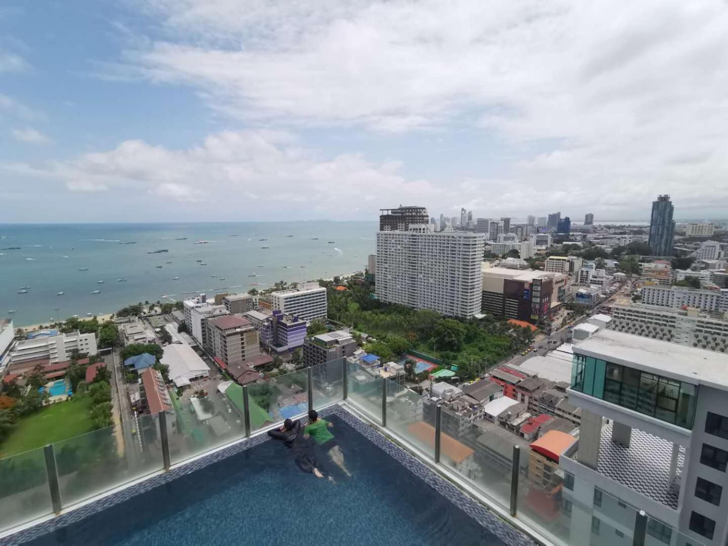 The Base Central Pattaya By Adam Zewnętrze zdjęcie