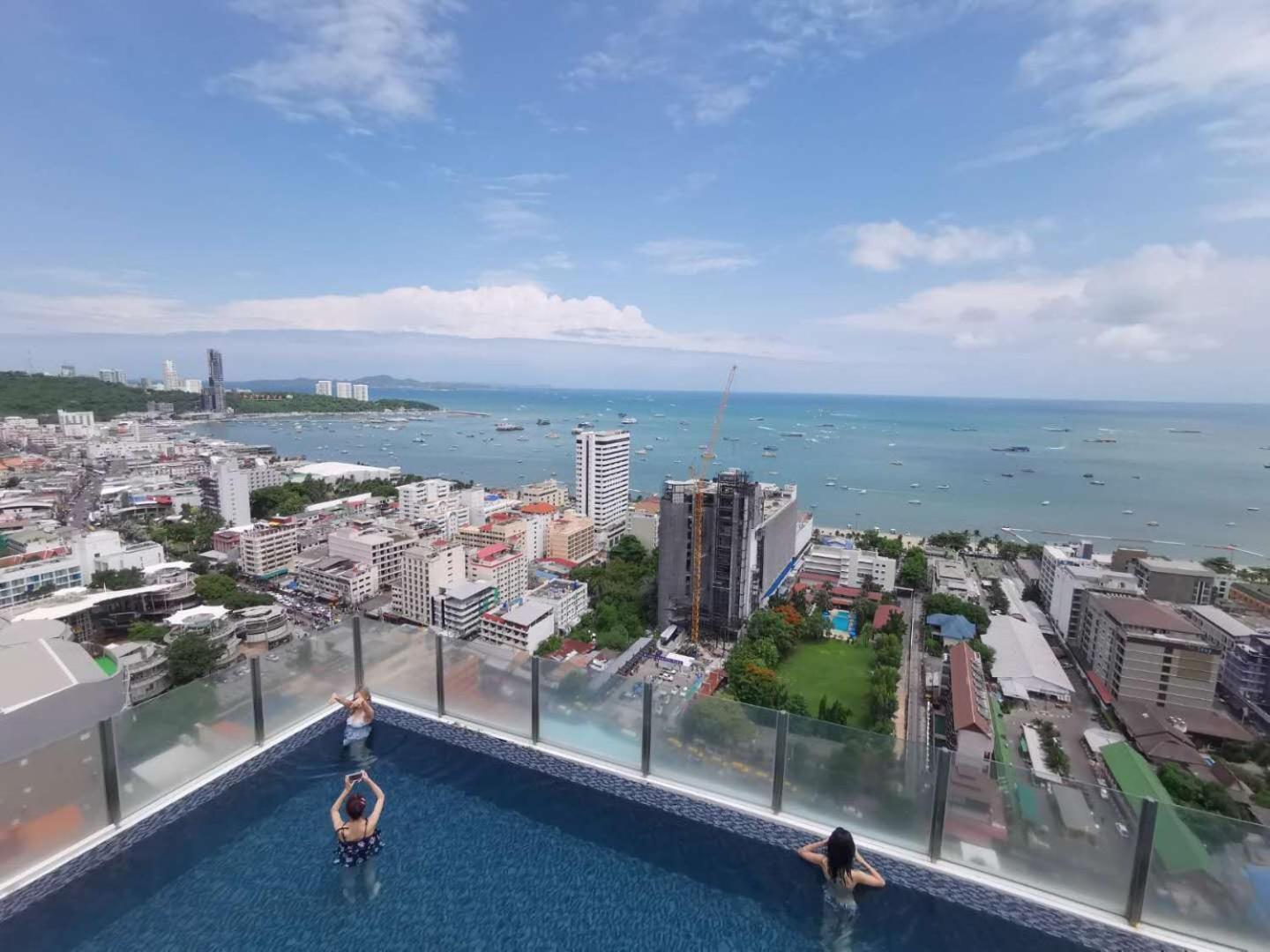 The Base Central Pattaya By Adam Zewnętrze zdjęcie