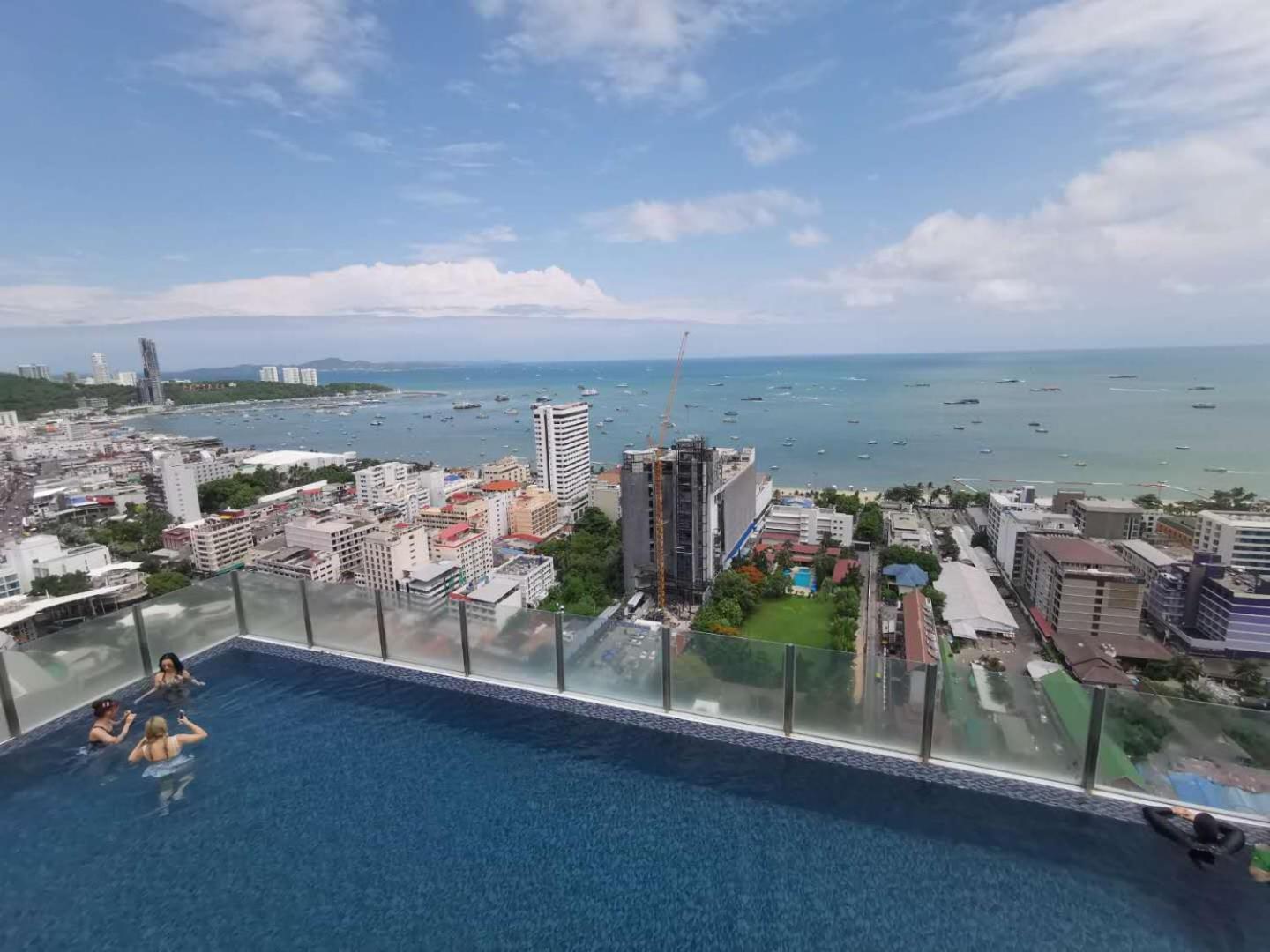 The Base Central Pattaya By Adam Zewnętrze zdjęcie